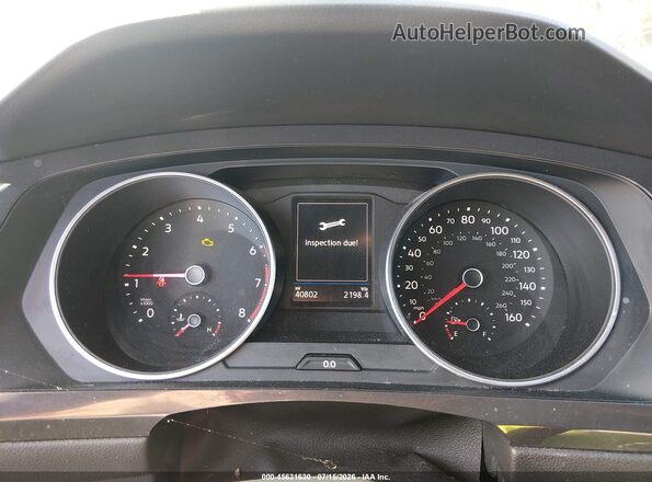 3VV2B7AX8LM107596 2020 VOLKSWAGEN TIGUAN Gray Widok tylnych siedzeń
