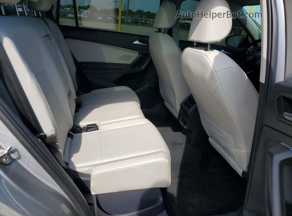 3VV2B7AX8MM003191 2021 VOLKSWAGEN TIGUAN Silver Вид задньої частини салону