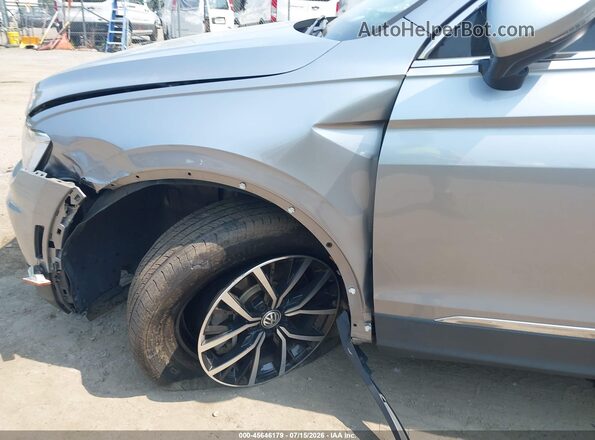 3VV2B7AX8MM008780 2021 VOLKSWAGEN TIGUAN Серебряный Вид спереди