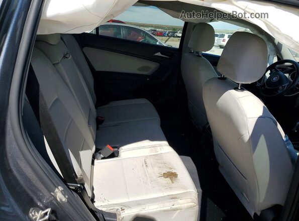 3VV2B7AX9JM103408 2018 VOLKSWAGEN TIGUAN Charcoal Widok tylnych siedzeń