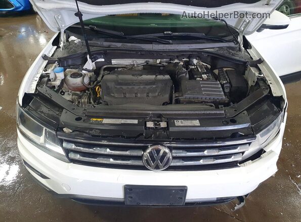 3VV2B7AX9KM188817 2019 VOLKSWAGEN TIGUAN White Widok komory silnika