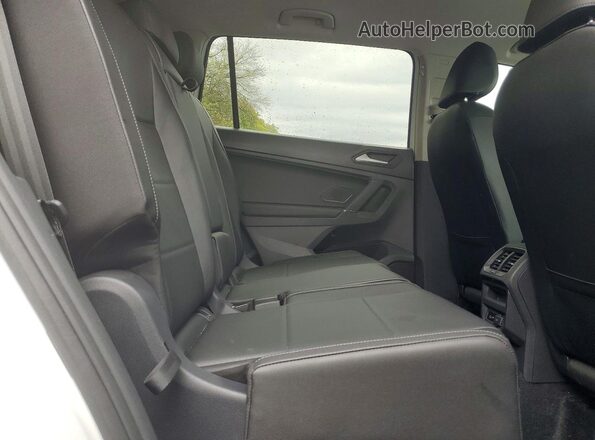 3VV2B7AX9LM030446 2020 VOLKSWAGEN TIGUAN White Вид задньої частини салону