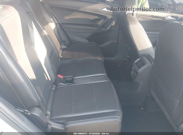 3VV2B7AX9MM075582 2021 VOLKSWAGEN TIGUAN White VIN კოდის სტიკერის ხედი