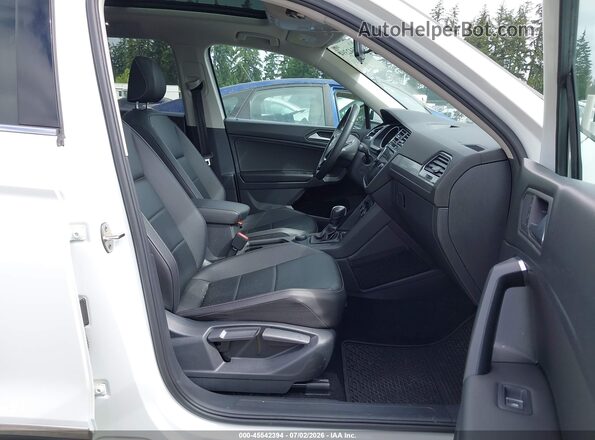 3VV2B7AX9MM108709 2021 VOLKSWAGEN TIGUAN White Widok wnętrza z przodu