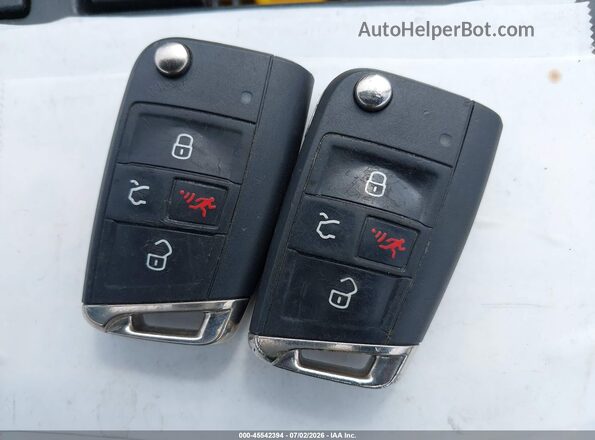 3VV2B7AX9MM108709 2021 VOLKSWAGEN TIGUAN White Widok deski rozdzielczej