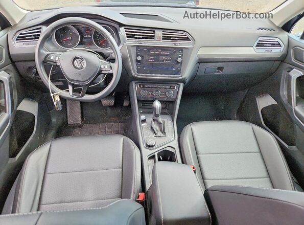 3VV2B7AXXMM083660 2021 VOLKSWAGEN TIGUAN Blue Առջևի վահանակի տեսք