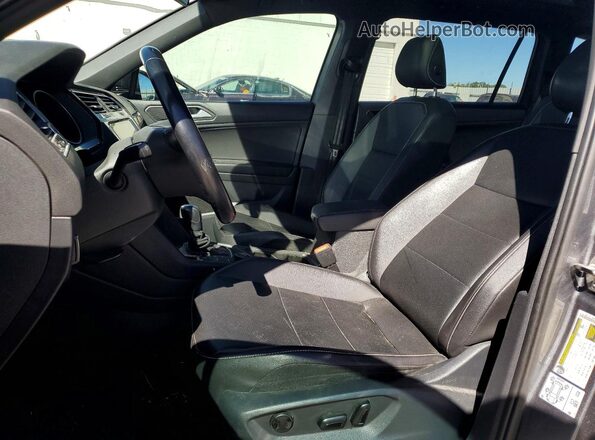 3VV2B7AXXMM088955 2021 VOLKSWAGEN TIGUAN Gray Vista interior delantera