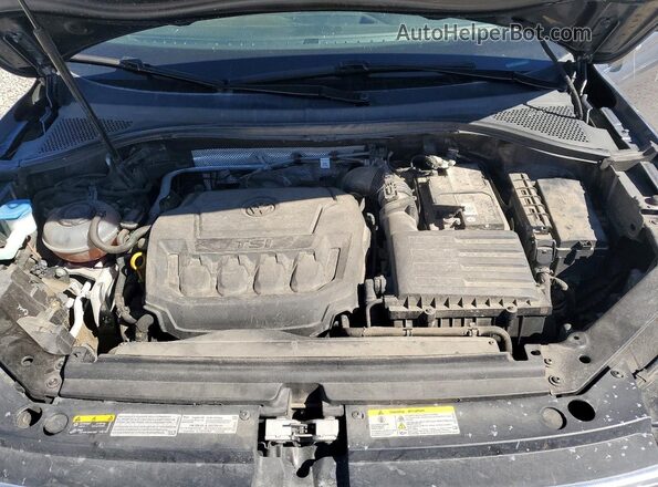 3VV2B7AXXMM088955 2021 VOLKSWAGEN TIGUAN Gray Vista interior trasera