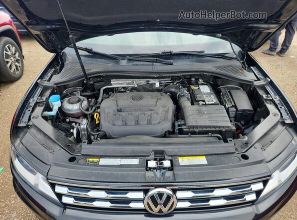 3VV2B7AXXMM117869 2021 VOLKSWAGEN TIGUAN Black Widok wnętrza z tyłu
