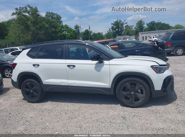 3VV2C7B22SM005578 2025 VOLKSWAGEN TAOS Black Vista interior de 360 grados