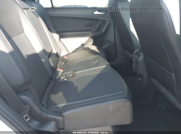 3VV3B7AX0KM072619 2019 VOLKSWAGEN TIGUAN White Вид наклейки з VIN-кодом
