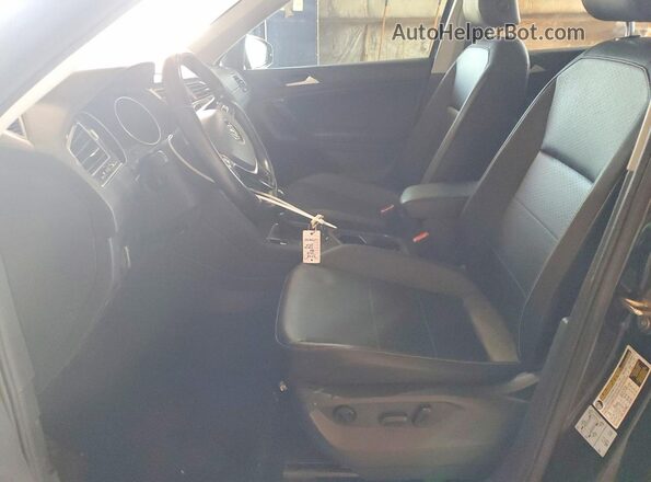 3VV3B7AX0KM158075 2019 VOLKSWAGEN TIGUAN Black Вид салону спереду