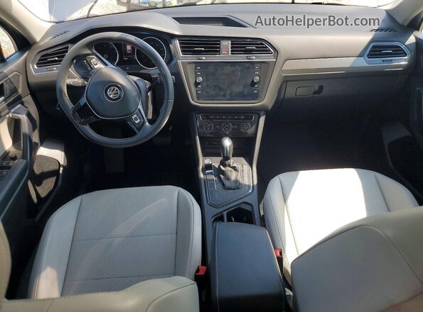 3VV3B7AX0MM031250 2021 VOLKSWAGEN TIGUAN Silver Вид панелі приладів