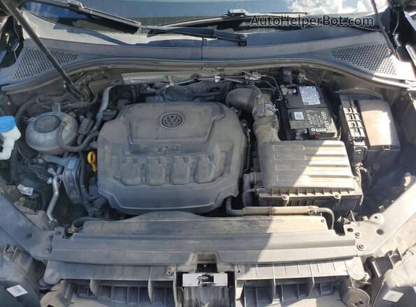 3VV3B7AX0MM094008 2021 VOLKSWAGEN TIGUAN Black Вид підкапотного простору