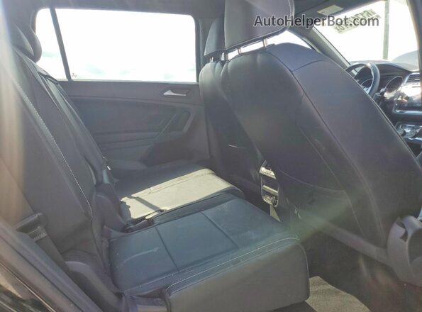 3VV3B7AX0MM094008 2021 VOLKSWAGEN TIGUAN Black Вид задньої частини салону
