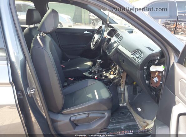 3VV3B7AX1KM099795 2019 VOLKSWAGEN TIGUAN Gray წინა სალონის ხედი