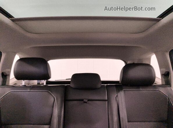 3VV3B7AX1MM013274 2021 VOLKSWAGEN TIGUAN Silver Вид задніх сидінь