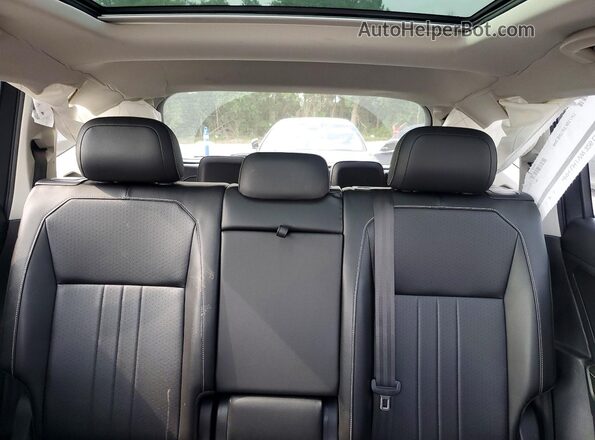 3VV3B7AX1NM060662 2022 VOLKSWAGEN TIGUAN Серый Вид задних сидений