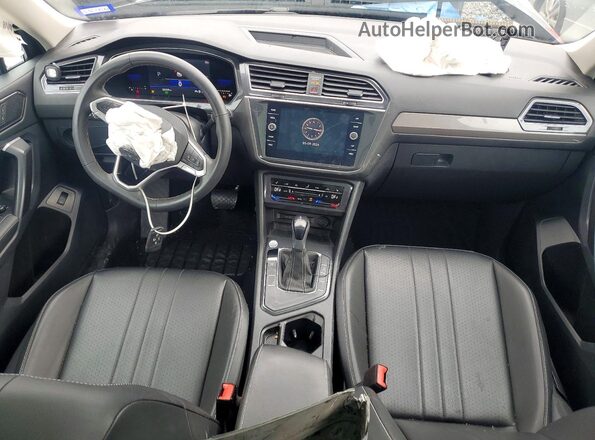 3VV3B7AX1NM060662 2022 VOLKSWAGEN TIGUAN Серый Вид панели приборов