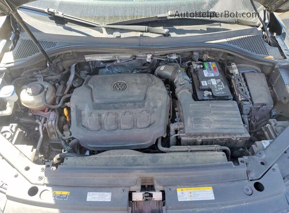 3VV3B7AX1NM152189 2022 VOLKSWAGEN TIGUAN Gray Widok komory silnika