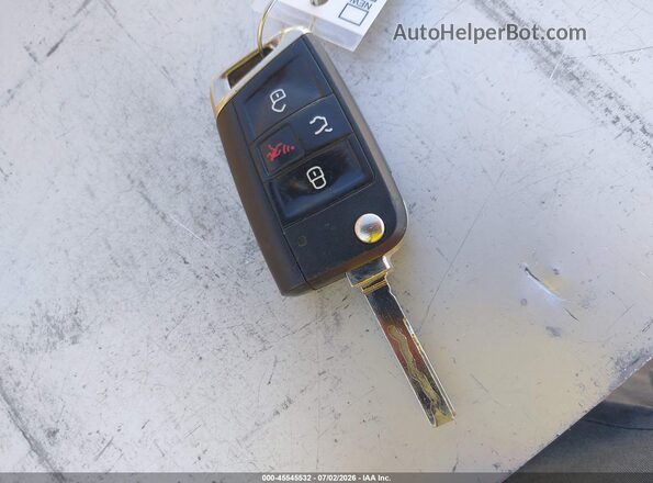 3VV3B7AX2JM024974 2018 VOLKSWAGEN TIGUAN Green Widok deski rozdzielczej