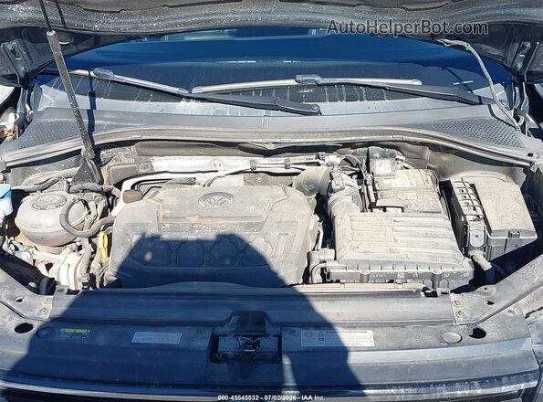 3VV3B7AX2JM024974 2018 VOLKSWAGEN TIGUAN Green Widok z tyłu