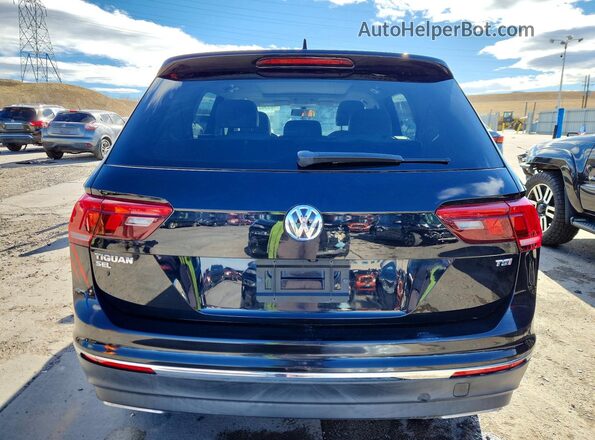 3VV3B7AX2JM095804 2018 VOLKSWAGEN TIGUAN Black Rear view