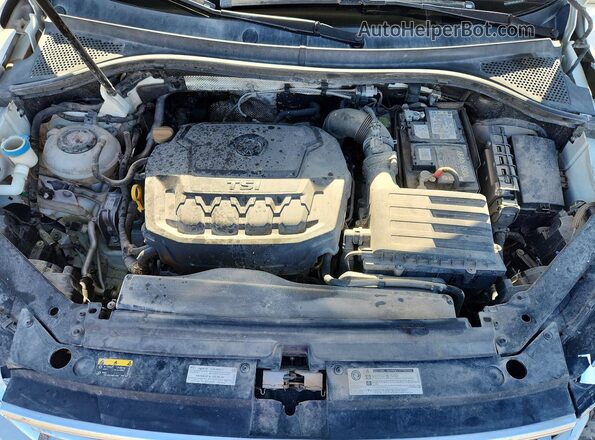 3VV3B7AX2JM161851 2018 VOLKSWAGEN TIGUAN White Vista del compartimento del motor