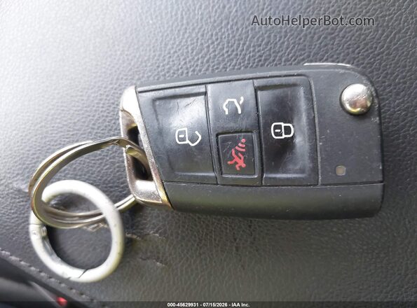 3VV3B7AX2JM188144 2018 VOLKSWAGEN TIGUAN Black Առջևի վահանակի տեսք
