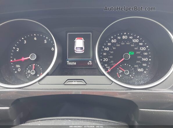 3VV3B7AX2JM188144 2018 VOLKSWAGEN TIGUAN Black Հետևի նստատեղերի տեսք