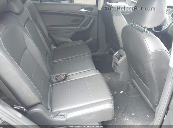 3VV3B7AX2JM188144 2018 VOLKSWAGEN TIGUAN Black VIN կոդի պիտակի տեսք