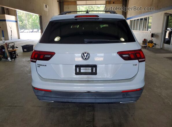 3VV3B7AX2JM214242 2018 VOLKSWAGEN TIGUAN Silver Widok z tyłu
