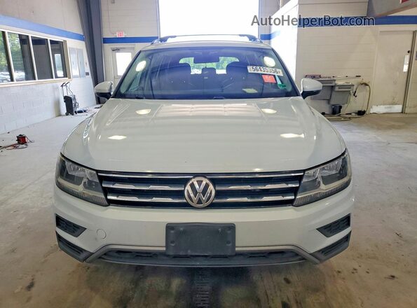 3VV3B7AX2JM214242 2018 VOLKSWAGEN TIGUAN Silver Widok z przodu