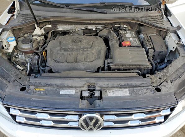3VV3B7AX2KM042201 2019 VOLKSWAGEN TIGUAN White Vista del compartimento del motor