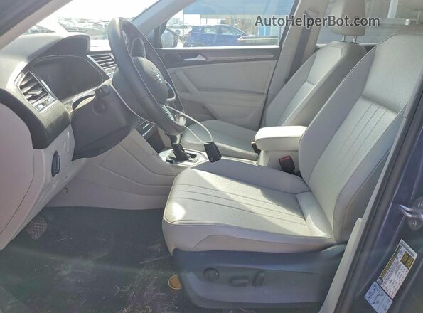 3VV3B7AX2NM064607 2022 VOLKSWAGEN TIGUAN Blue Вид салону спереду