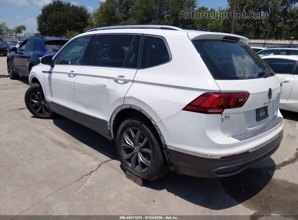 3VV3B7AX2NM104703 2022 VOLKSWAGEN TIGUAN White Trasero izquierdo