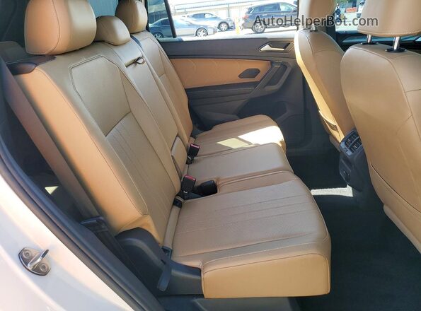 3VV3B7AX2NM150550 2022 VOLKSWAGEN TIGUAN White Вид задньої частини салону
