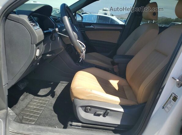 3VV3B7AX2NM150550 2022 VOLKSWAGEN TIGUAN White Вид салону спереду