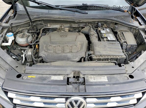 3VV3B7AX3JM002269 2018 VOLKSWAGEN TIGUAN Black Widok komory silnika