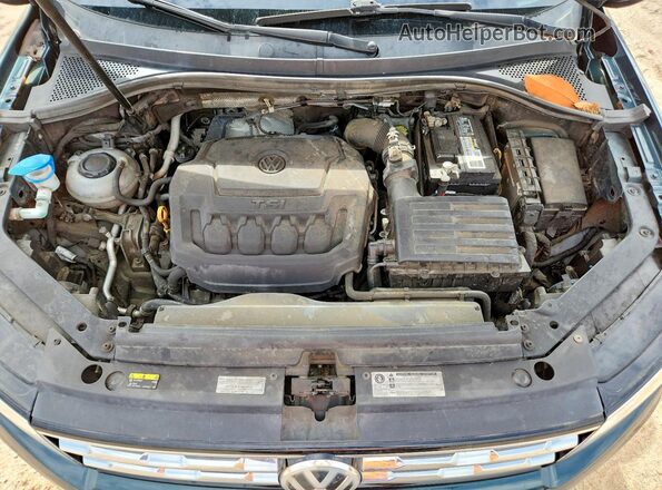 3VV3B7AX3JM013787 2018 VOLKSWAGEN TIGUAN Green Շարժիչի բաժամունքի տեսք