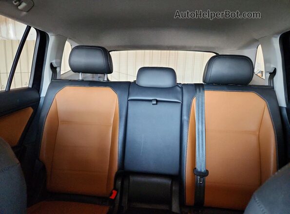 3VV3B7AX3KM199624 2019 VOLKSWAGEN TIGUAN Black უკანა სავარძლების ხედი