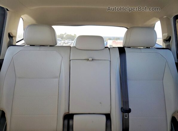 3VV3B7AX3LM017552 2020 VOLKSWAGEN TIGUAN Black Widok tylnych siedzeń