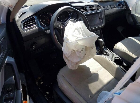 3VV3B7AX3LM101922 2020 VOLKSWAGEN TIGUAN White Dashboard view