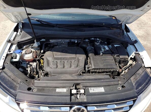3VV3B7AX3LM101922 2020 VOLKSWAGEN TIGUAN White Engine compartment view
