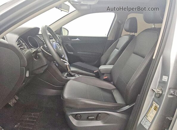 3VV3B7AX3MM018167 2021 VOLKSWAGEN TIGUAN Silver Vista interior delantera