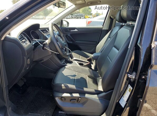 3VV3B7AX3MM111450 2021 VOLKSWAGEN TIGUAN Black Front interior view