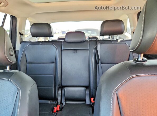 3VV3B7AX3MM113408 2021 VOLKSWAGEN TIGUAN Gray Հետևի նստատեղերի տեսք