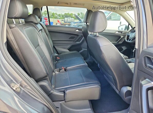 3VV3B7AX3MM113408 2021 VOLKSWAGEN TIGUAN Gray Սալոնի հետևի տեսք