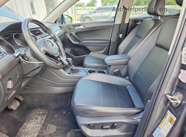 3VV3B7AX3MM113408 2021 VOLKSWAGEN TIGUAN Gray Սալոնի դիմացի տեսք