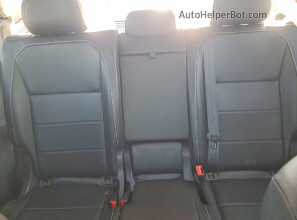 3VV3B7AX3MM125221 2021 VOLKSWAGEN TIGUAN Silver Հետևի նստատեղերի տեսք